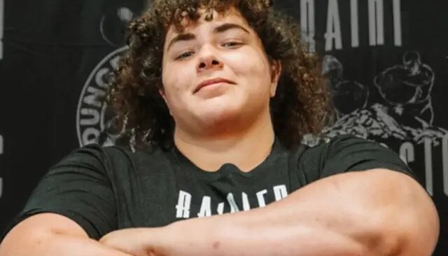 Dünyanın en güçlü kadını kadın değilmiş!