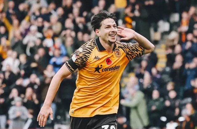 Enis Destan’ın da siftah yaptığı 5 gollü maçta Hull City galibiyete uzandı