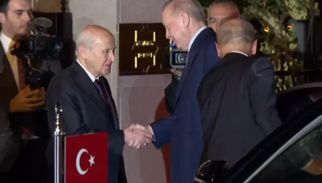 Erdoğan-Bahçeli görüşmesi başladı