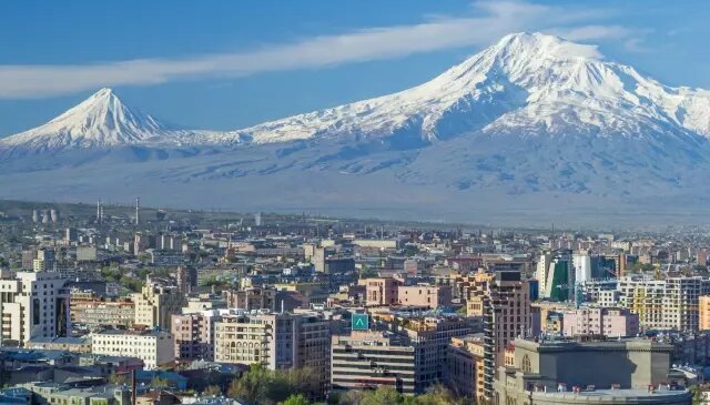 Ermenistan’da pasaport damgalarındaki Ağrı Dağı sembolü kaldırıldı