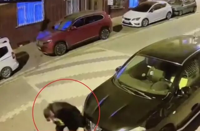 Esenyurt’ta maskeli saldırgandan silahlı saldırı, polis 2 şüpheliyi gözaltına aldı