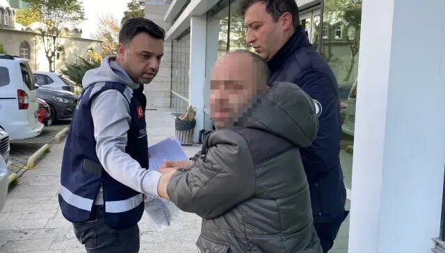 Eşine ütüyle vurduktan sonra çocuklarını da darbetti