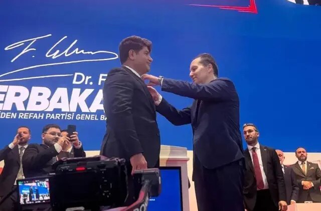 Eski HDP’li vekil Yeniden Refah Partisi’ne katıldı