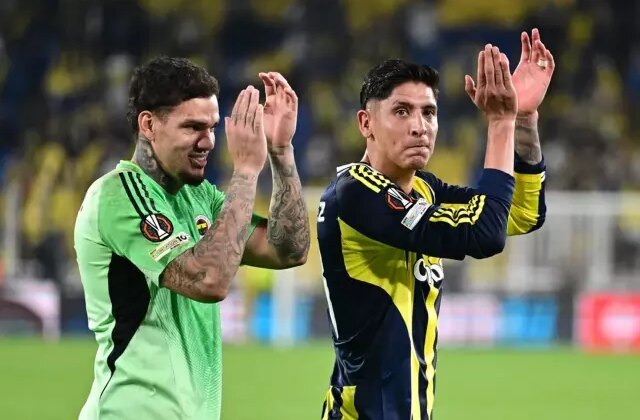 Fenerbahçe’de 1’i sürpriz 4 isim Rizespor maçı kadrosunda yok