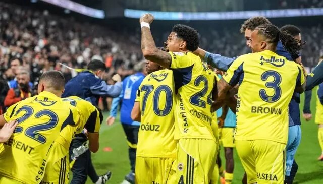 Fenerbahçe’nin UEFA listesinde değişiklik