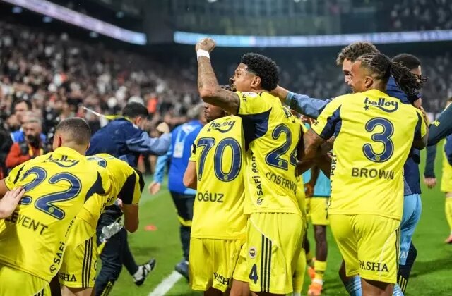 Fenerbahçe’nin UEFA listesinde değişiklik