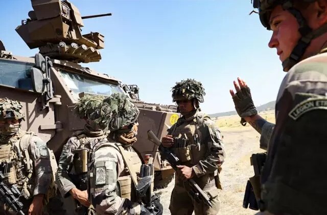 Fransa’yı karıştıran savaş çağrısı: Çocuklarınızı kaybetmeye hazır olun