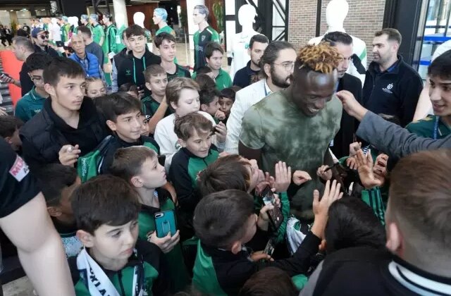 Galatasaray’a da gol atan Kocaelisporlu Agyei’ye sevgi seli