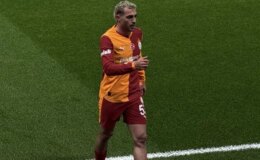 Galatasaray taraftarından Barış Alper Yılmaz’a hem destek hem protesto