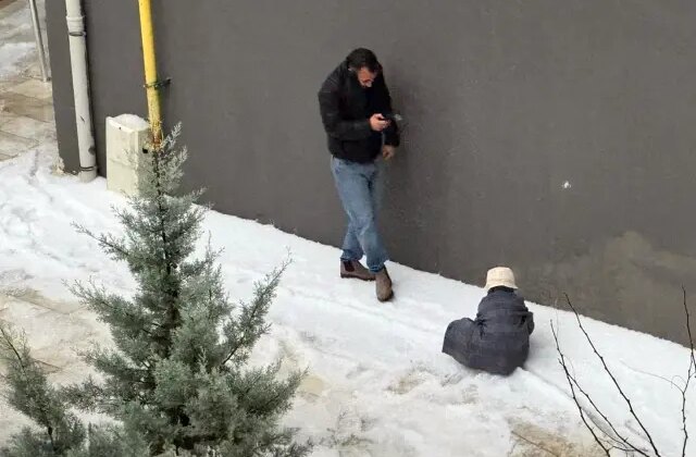 Görüntü Ege’den! Sokaklar beyaza büründü