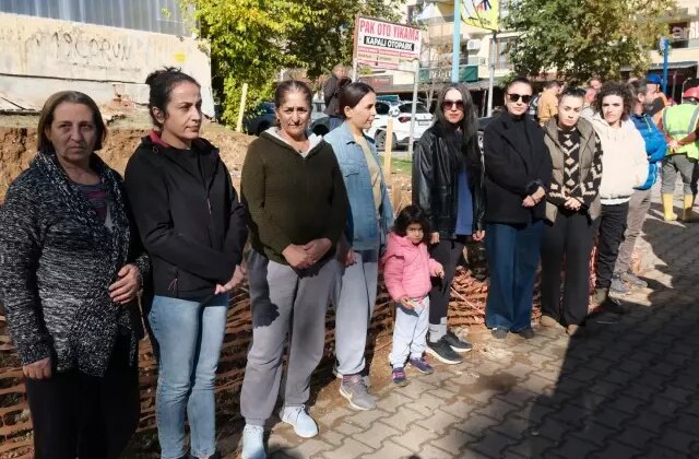 Haberi duyan Tuncelili sokağa döküldü! Hepsi birlikte nöbet tutmaya başladılar