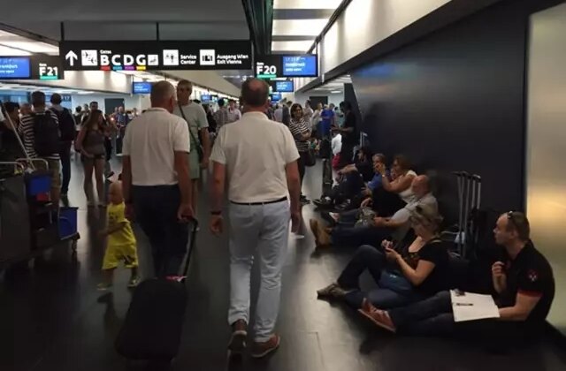 Havalimanlarında kriz! Uçaklar yere indiriliyor