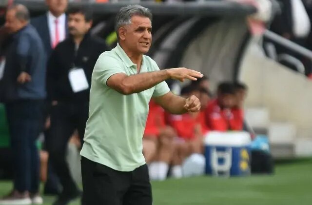 Hem teknik direktör hem de beden eğitimi öğretmeni! İnternetten izleyip futbolcu buluyor