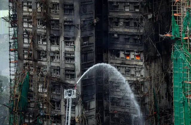 Hong Kong’daki apartman yangınında can kaybı korkunç boyutlarda