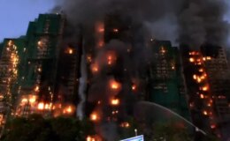 Hong Kong’da dev yangın! 2 bin dairelik site alev alev yanıyor, mahsur kalanlar var