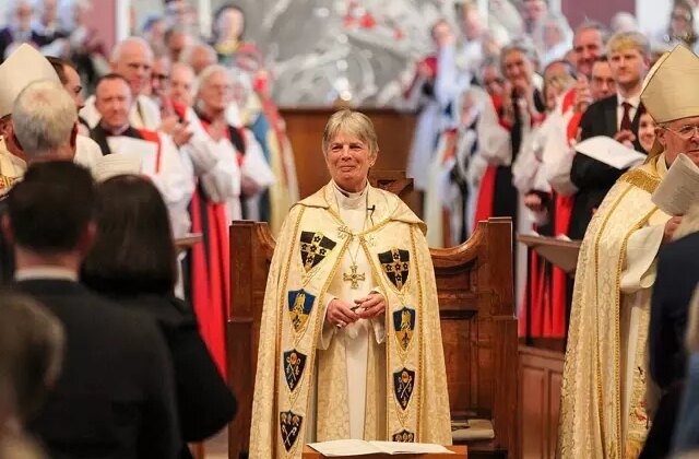 İngiltere’de bir ilk: Cherry Vann, Galler’in ilk açık eşcinsel başpiskoposu oldu