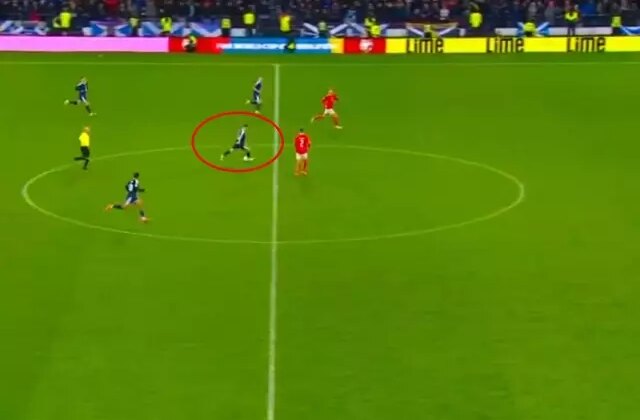 İskoçya’dan tarihi zafer! 90+9’da orta sahadan attı, 28 yıl sonra Dünya Kupası’na götürdü