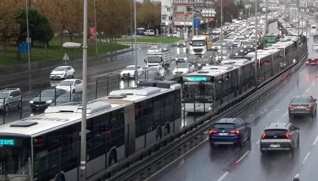 İstanbul’da “özel günlerde” metrobüs güzergahı değişecek