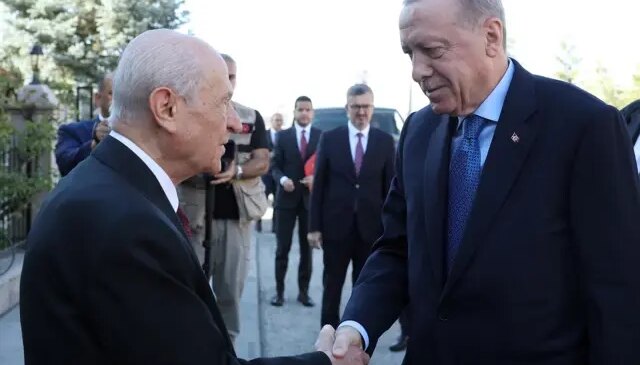 İttifakta çatlak var deniyordu! Bahçeli’nin gönderdiği hediyeye teşekkür etti