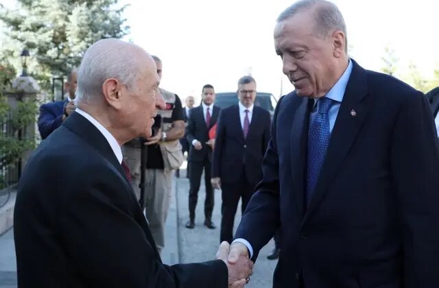 İttifakta çatlak var deniyordu! Bahçeli’nin gönderdiği hediyeye teşekkür etti