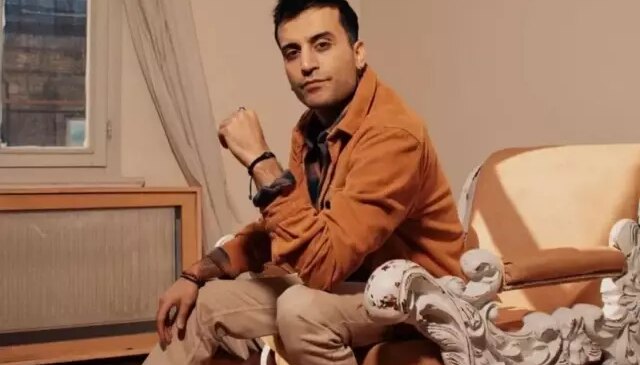 Kameraya yakalandılar! İşte ünlü oyuncu ile eşinin gergin anları