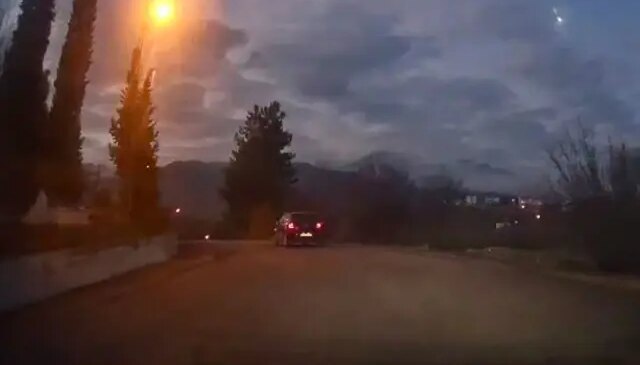 Görenleri şaşkına döndürdü! Karabük’te gökyüzü bir anda aydınlandı