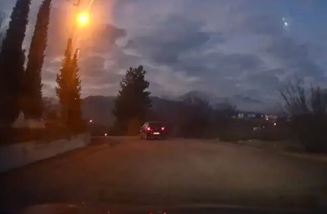 Görenleri şaşkına döndürdü! Karabük’te gökyüzü bir anda aydınlandı