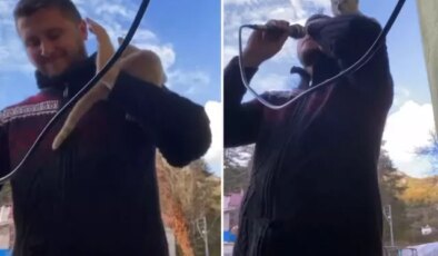 Ezan okuyan imamın davetsiz misafiri kamerada