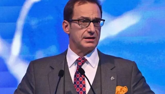 Ömer Koç’tan korkutan uyarı: Risklerle dolu bir dünya düzeni oluşuyor