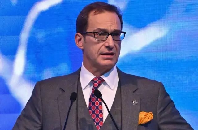 Ömer Koç’tan korkutan uyarı: Risklerle dolu bir dünya düzeni oluşuyor