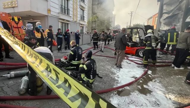 Kocaeli’nde parfüm deposunda yangın! 6 kişi hayatını kaybetti