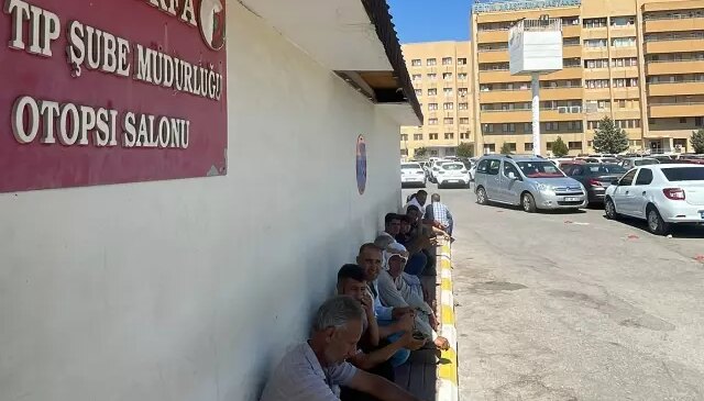 Komşuların kavgası kanlı bitti: 1 ölü, 3 yaralı