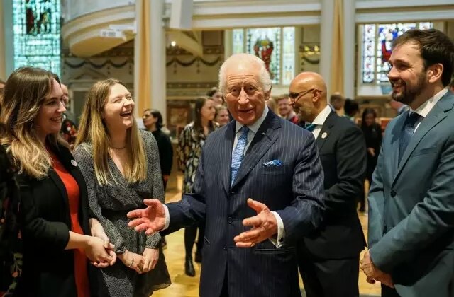 Kral Charles’ın çocukluk saçı açık artırmada satışa çıktı