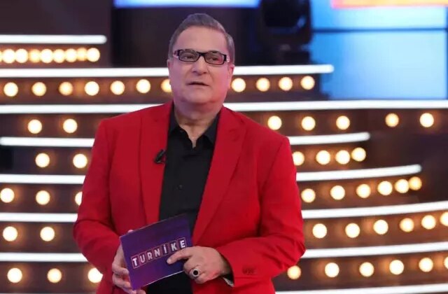 Mehmet Ali Erbil’den eşine canlı yayında sürpriz özür