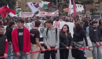 Öğrencilerden Meloni’ye İsrail protestosu