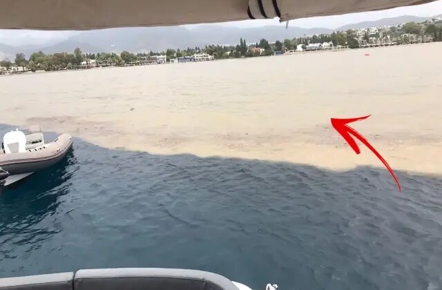 Metrekareye 22.6 kilogram yağış düştü, denizin rengi değişti