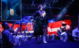 Milli boksör zafer kemerini Sedat Peker’e hediye etti