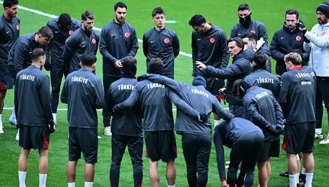 Montella devreye girdi! A Milli Takım’da bahis önlemi