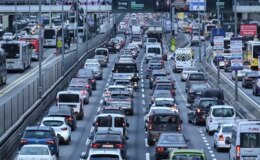 Motorine bu gece yarısı 2 lira 44 kuruş indirim geliyor