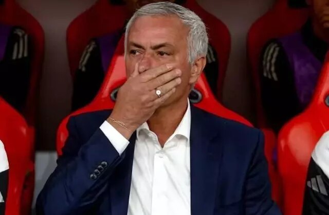 Mourinho’ya vuran vurana! “Kendi seviyeme döndüm” dediği Benfica’da perişan oldu