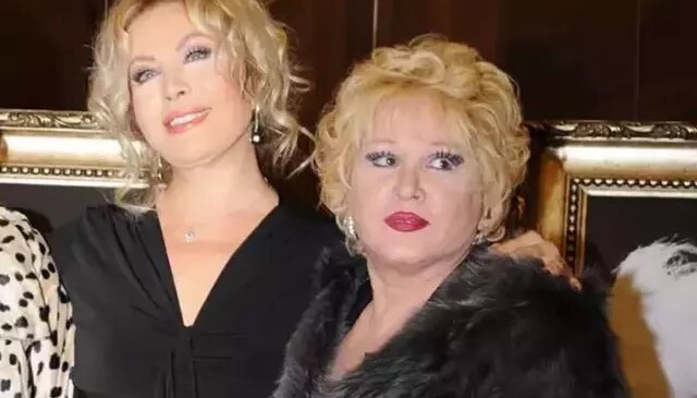 Muazzez Abacı’nın ardından Emel Sayın’dan yürek burkan veda