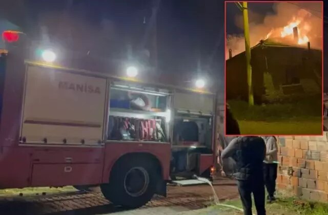 Müstakil evde korkutan yangın! Yan binaya da sıçradı