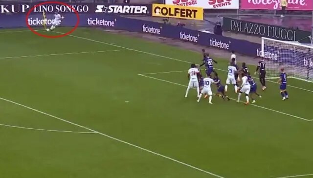 Ne yaptın sen Hakan Çalhanoğlu! Kullandığı korneri görenler inanamıyor