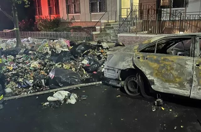 New York’ta araçta patlama: 7 itfaiyeci yaralandı