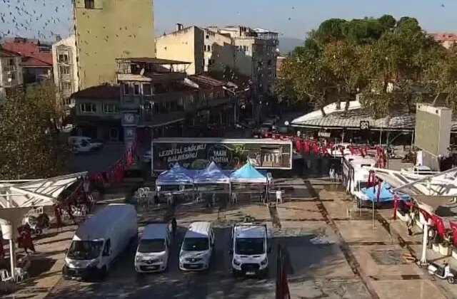 O şehrimizde kuşlar bir anda havalanıp kaçtı! Kameralar anbean kaydetti