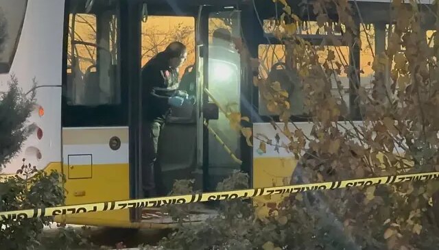 Otobüste “yan baktın” cinayeti! Eşinin gözü önünde hunharca katledildi