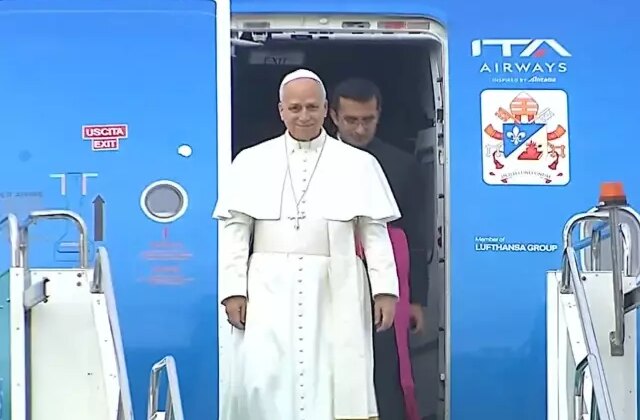 Papa 14. Leo, Ankara’da! İşte ilk görüntüler ve karşılayan isim