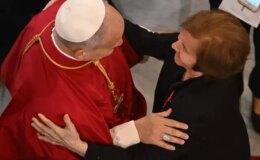 Papa 14. Leo İstanbul’da! İlk durağı bakın neresi oldu