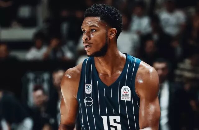 PJ Dozier’den Anadolu Efes’i yıkan haber! İşte forma giyemeyeceği süre