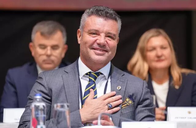 Sadettin Saran’dan futbolculara dev prim